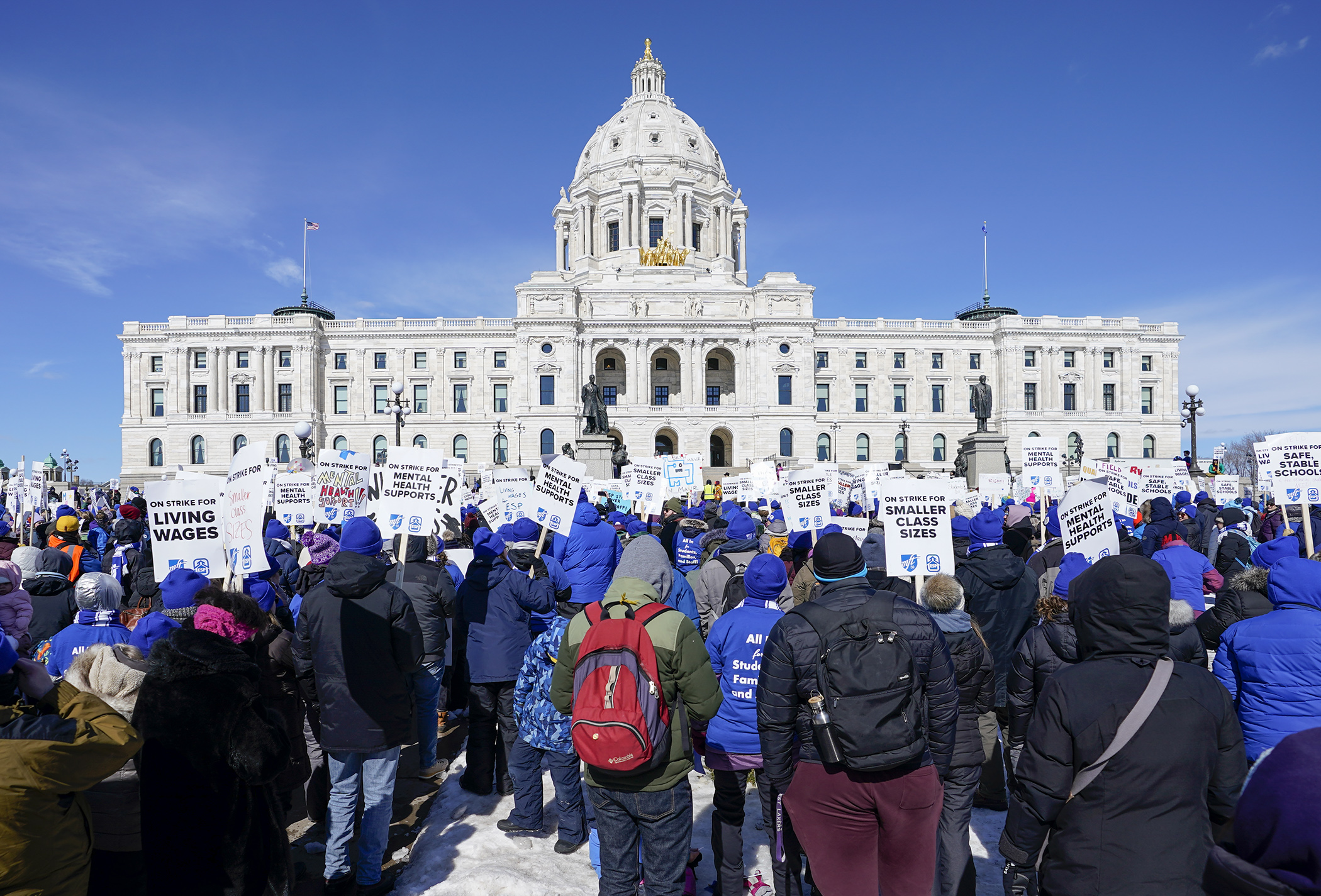 Minnesota House Committee Advances Bill to Provide Unemployment Benefits for Striking Workers