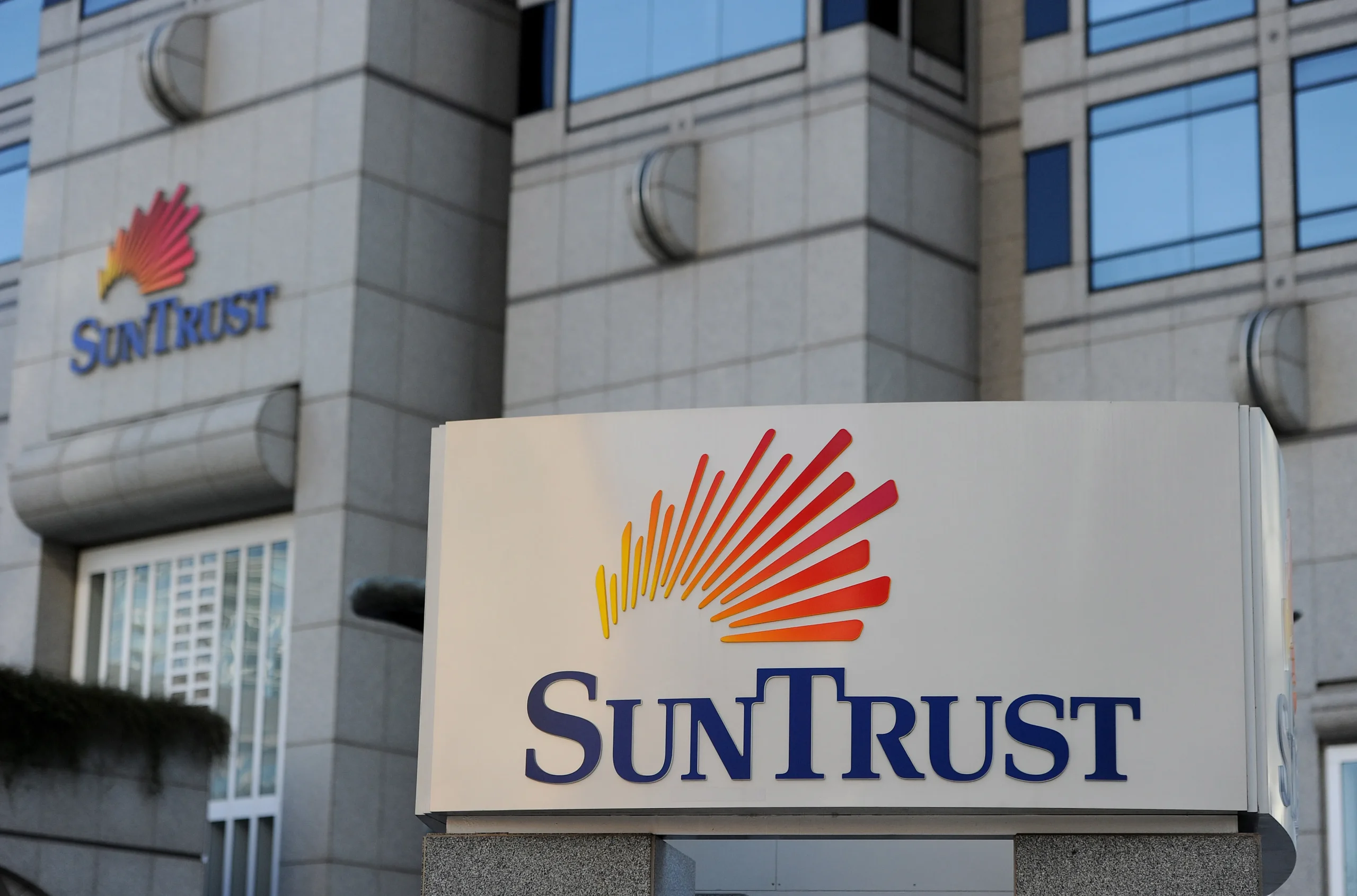 SunTrust Settlement: Black Financial Advisors Eligible for Up to $25,000 Compensation