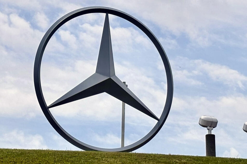 Mercedez-Benz Workers Say No to Joining Union in Alabama