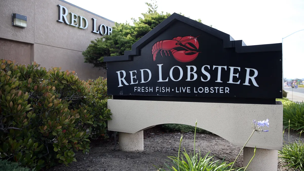 Red Lobster Faces Closures Amid Bankruptcy Consideration