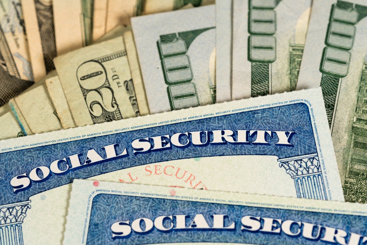 Social Security Faces Fiscal Challenges Despite Positive Report