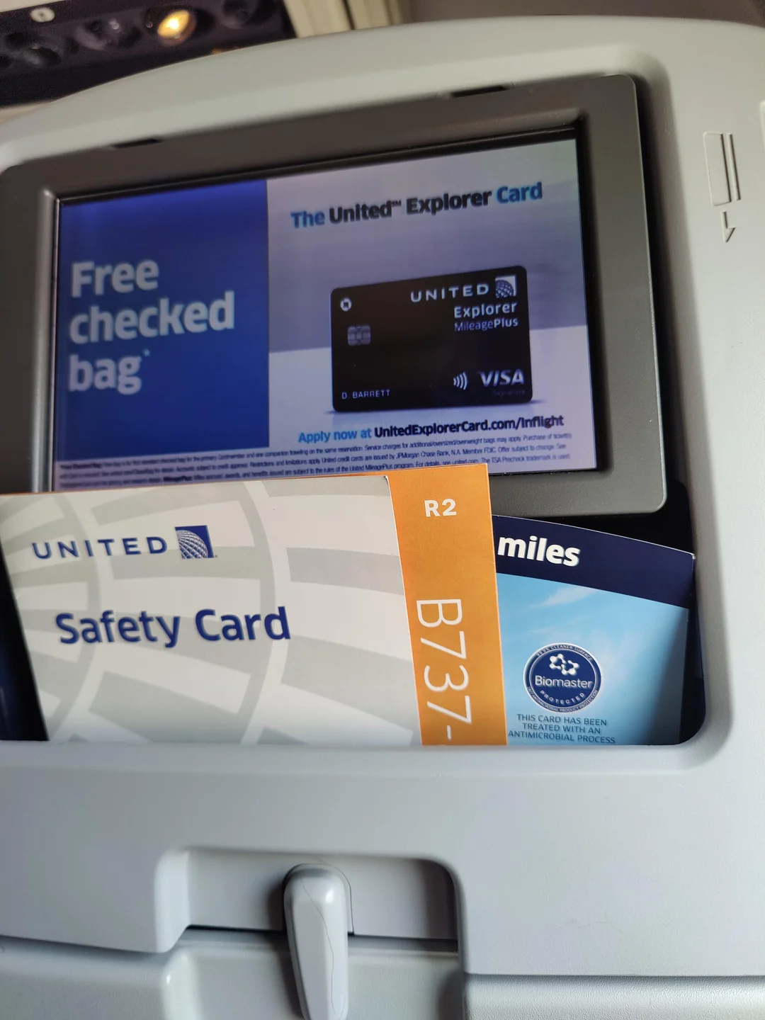 United Airlines Introduces Personalized In-Flight Ads