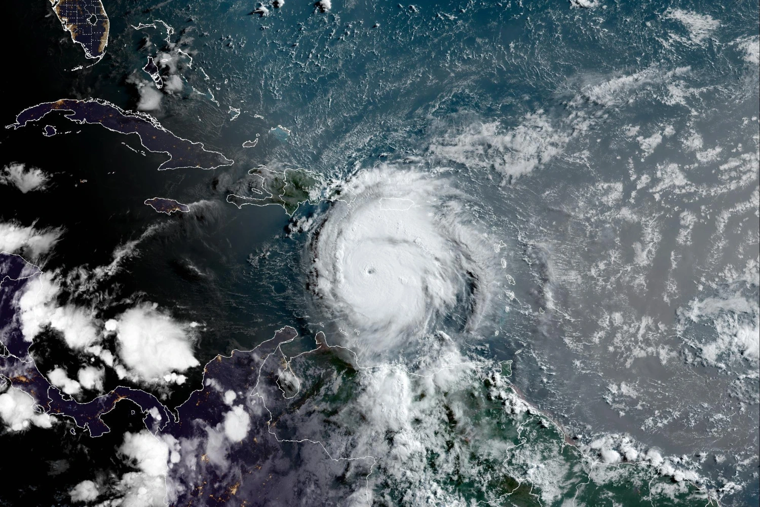 Hurricane Beryl Disrupts Over 1,350 U.S. Flights as It Hits Texas