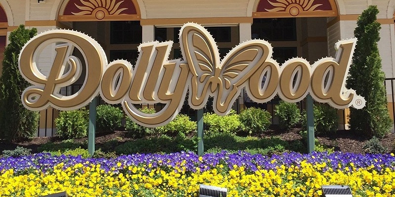 Your Ultimate Guide to Visit Dollywood Theme Park this Summer