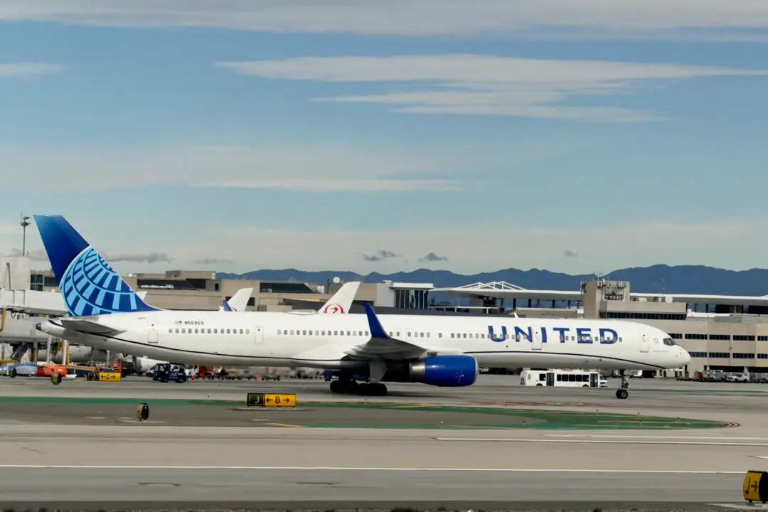 United Airlines Under Scrutiny After Another Aircraft Loses Wheel During Takeoff