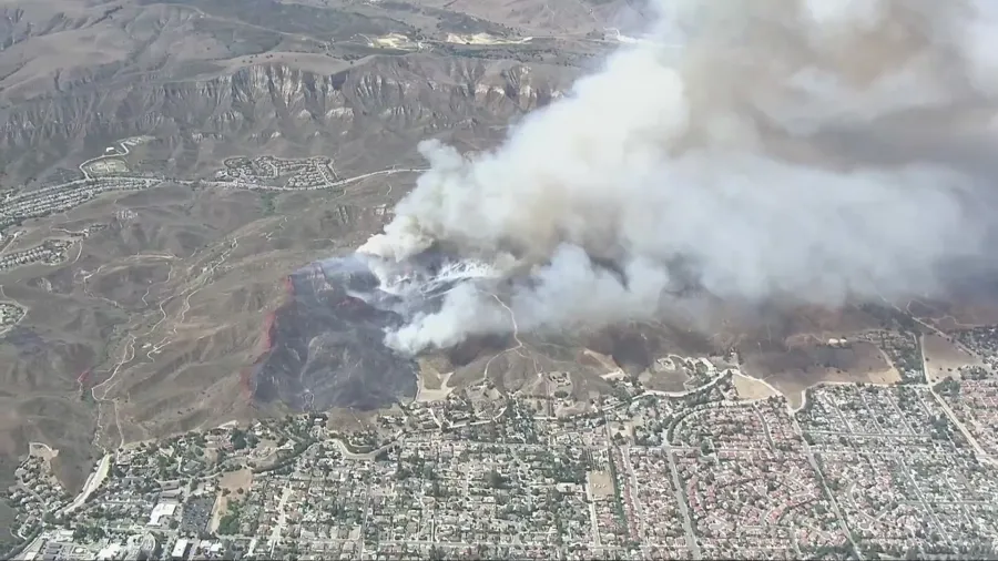 Massive Wildfire in Simi Valley, Evacuations Issued