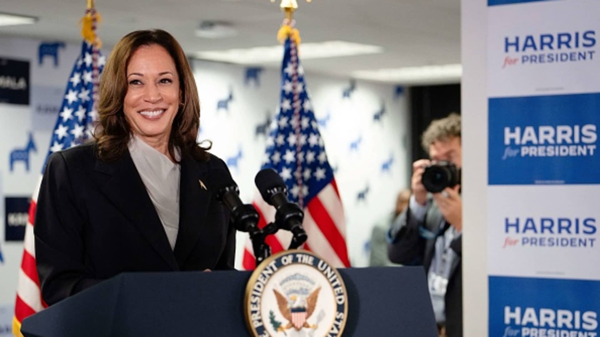 Kamala Harris Surges Ahead of Trump in Economic Trust Polls