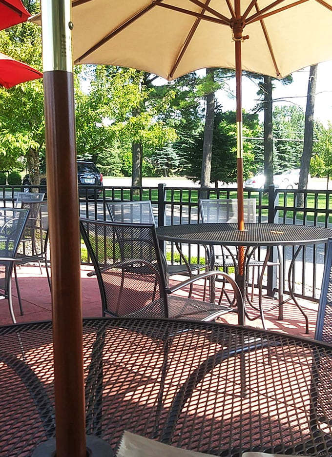 Al fresco feast! Enjoy your burger with a side of sunshine on this charming outdoor patio. Mother Nature approves of this flavor pairing.