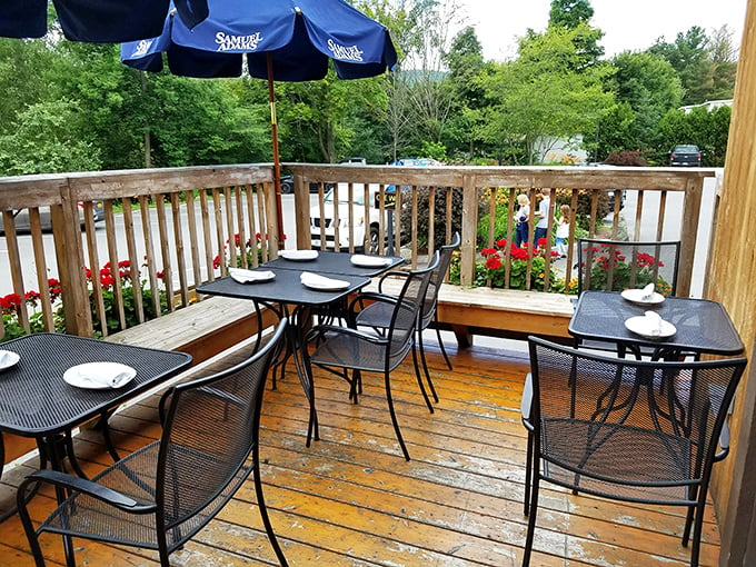 Dine al fresco in Vermont style. This patio's serving up pizza with a side of mountain air and flower power.