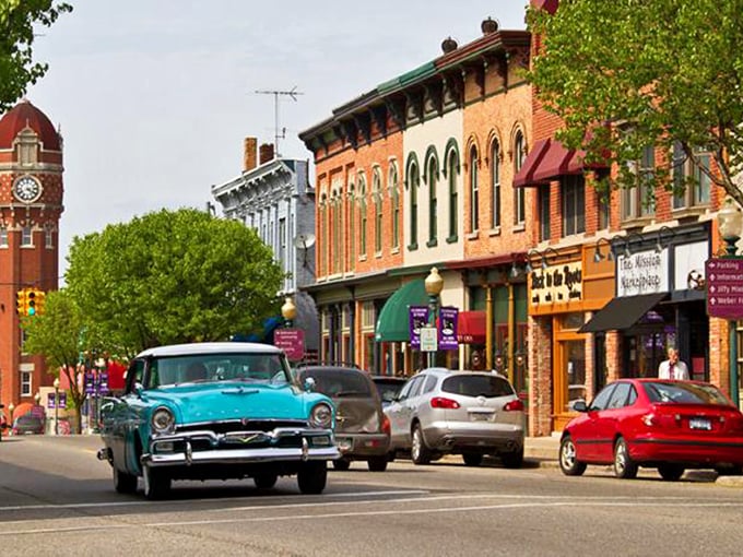 Chelsea: Where small-town America gets a standing ovation. This Main Street is more charming than a golden retriever puppy in a bow tie.