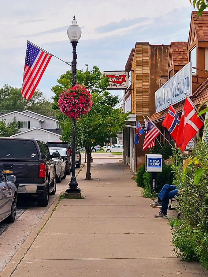 Uff da overload! This shop's got more Nordic charm than a Viking ship full of trolls.