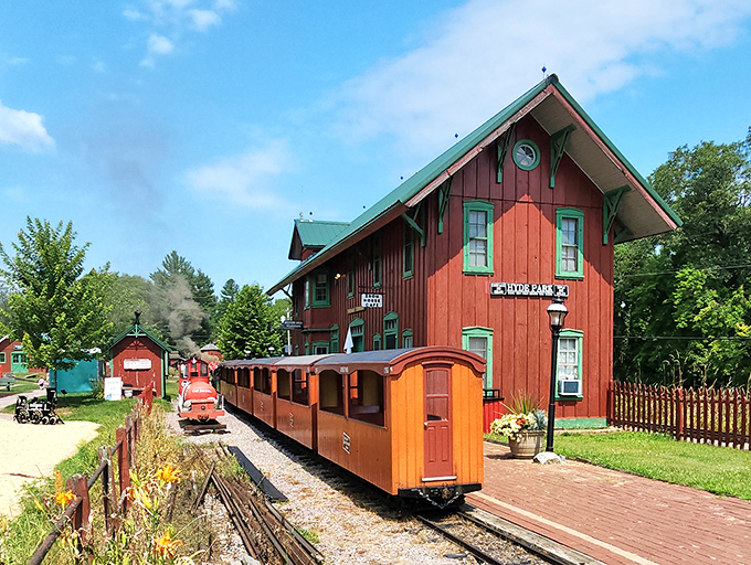 Small train, big dreams! This pint-sized powerhouse proves that good things come in steam-powered packages.