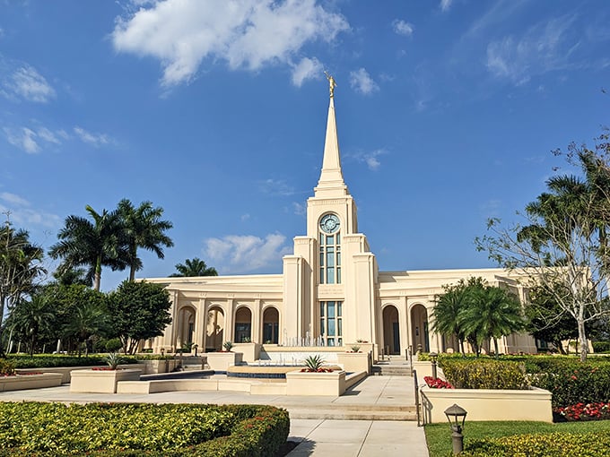 The Fort Lauderdale Florida Temple: Proving that even in the Sunshine State, some architecture can take your breath away.