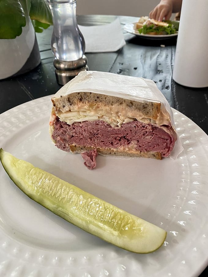 6 corned beef sandwich with coleslaw