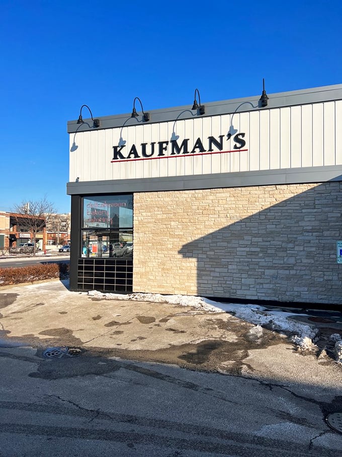 The house that sandwiches built! Kaufman's stands proud against the Illinois sky, a beacon of hope for the hungry and haven for the hangry. Let the nosh begin!