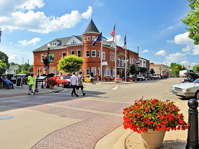 Where Norman Rockwell meets modern charm. Holly's town square is like stepping into a painting, but with better Wi-Fi.