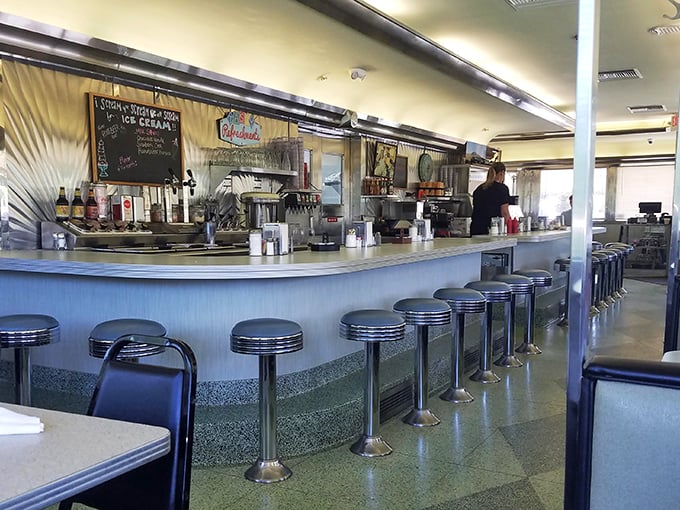 Retro chic! Joni's interior is so authentically '50s, you half expect the Fonz to walk in and give it two thumbs up.