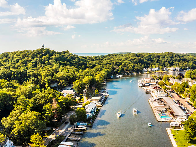 Saugatuck: Where the trees are tall, the water's blue, and the art galleries outnumber the fish in the lake. Photo credit: Saugatuck