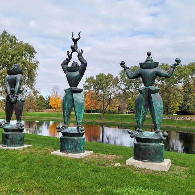 Who says you can't juggle and stand still? These playful figures at Marshall M. Fredericks Museum are giving it their bronze best!