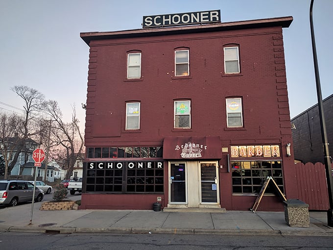 Anchors aweigh for flavor! Schooner Tavern serves up nostalgia with a side of perfectly crispy onion rings.