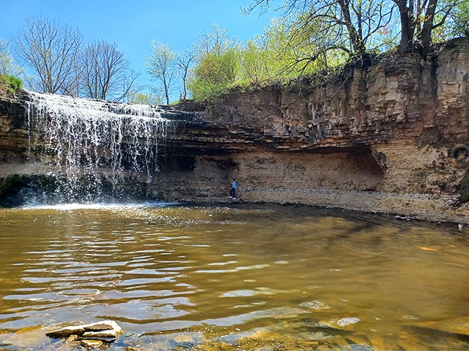 Fonferek's Glen: Where water takes a 30-foot plunge with more grace than an Olympic diver. Perfect 10s across the board!