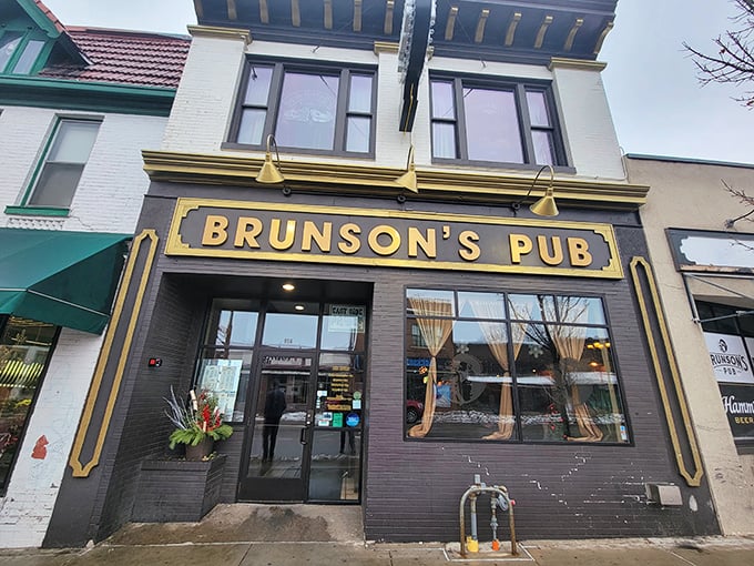 Step into a time machine of taste! Brunson's Pub exterior is like a portal to a world where comfort food reigns supreme.