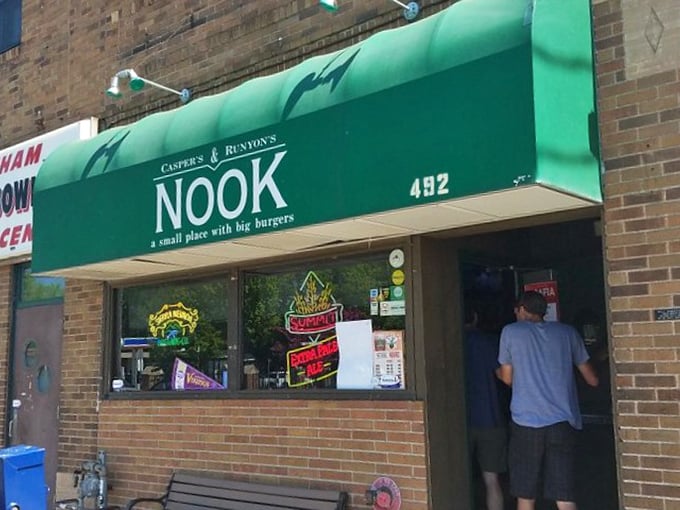 Green means go… straight for the mac and cheese! The Nook's awning is like a starting flag for your taste bud race.