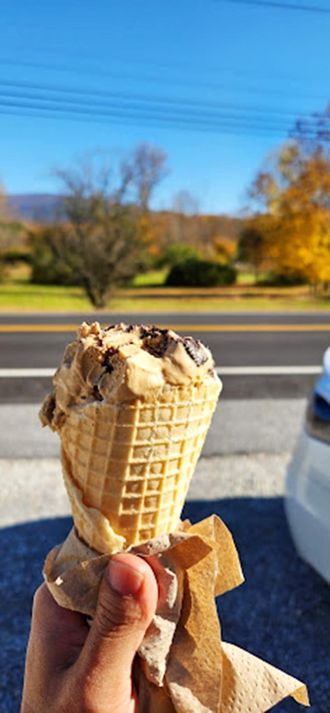 Ice cream that dreams are made of! This choco-caramel cone is ready for its close-up. Warning: May cause spontaneous happiness and uncontrollable smiling.