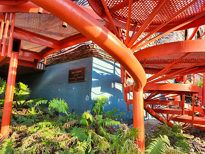 Forget yellow brick roads—follow this coral-colored crazy staircase to your own personal Oz. Just watch your step!