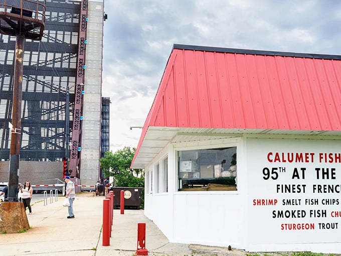 Smokin' hot seafood alert! This tiny shack by the river serves up fish so good, it's practically a religious experience.