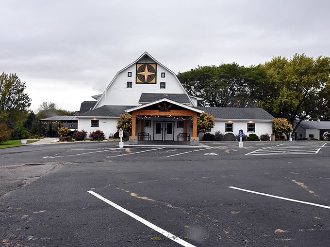 Farm-fresh fantastic! Hank's barn-turned-restaurant is where comfort food gets a gourmet makeover.