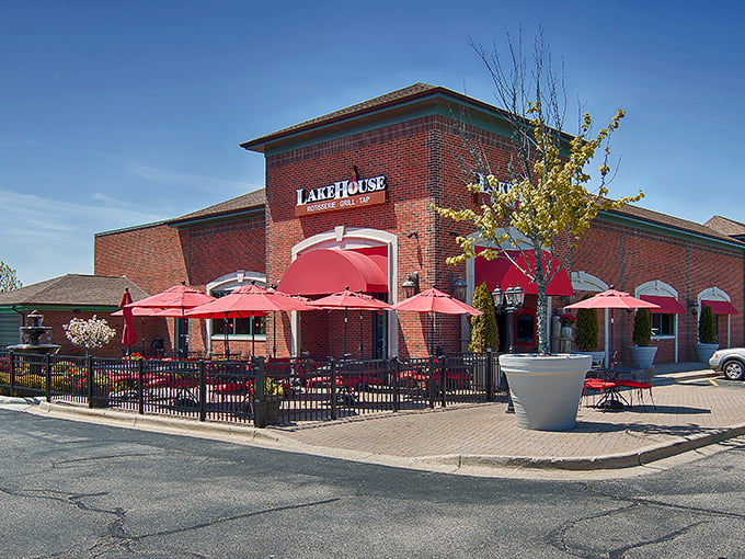 Where comfort meets class! LakeHouse's cheery red umbrellas invite you to dine in style by the water.