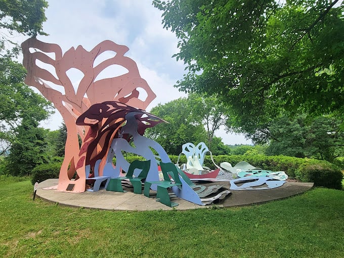 Park the car and hop on a golf cart – this sculptural safari is the artsy oasis your road-weary eyes have been craving.