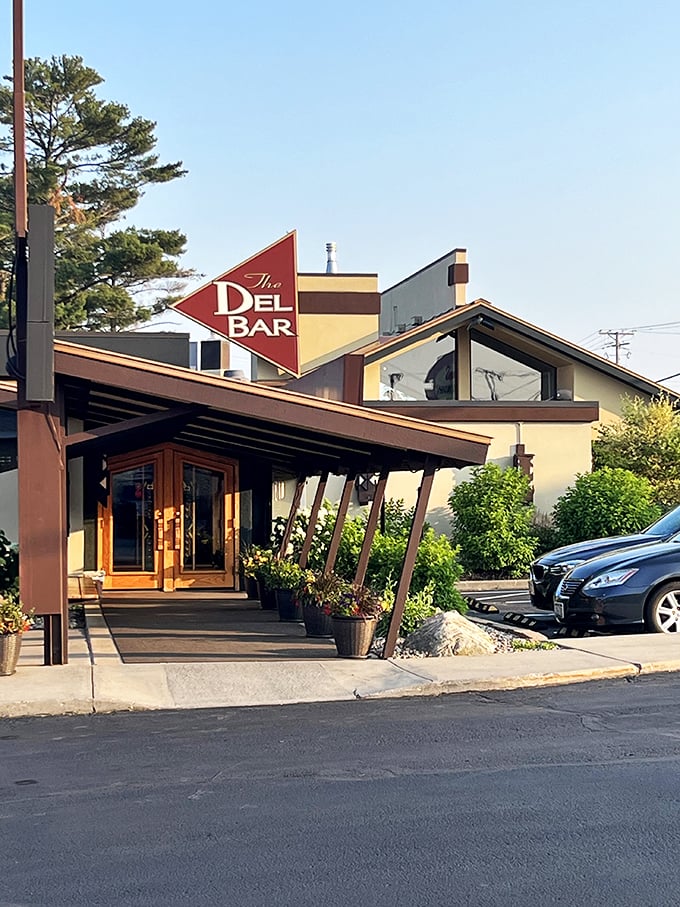 The Del-Bar: Frank Lloyd Wright meets meat wright. Architectural angles, culinarily acute.