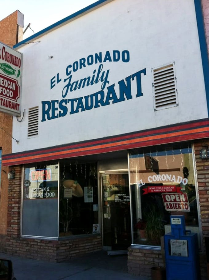 El Coronado: The unassuming superhero of Safford's food scene. Don't let the simple exterior fool you – inside lies a fiesta for your taste buds.