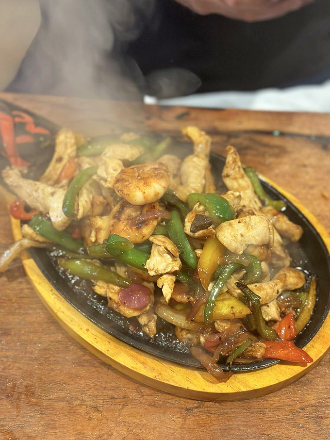 Sizzle, sizzle! This fajita mixto is hotter than a telenovela love triangle and twice as satisfying.