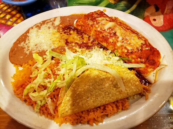 Dynamic duo! This taco and burrito combo is the Batman and Robin of Tex-Mex – here to save your taste buds.