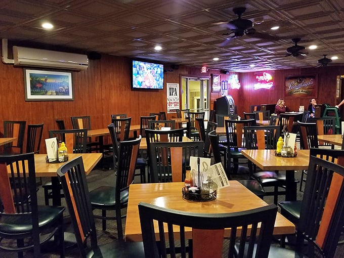 Retro chic meets modern eats! This dining area is like a time machine with better lighting and infinitely tastier food. Let's pull up a chair!