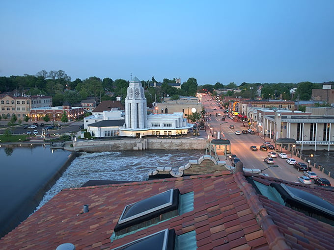 Bird's eye bliss: St. Charles unfolds like a storybook, complete with a sparkling river and architecture that screams "Instagrammable!"