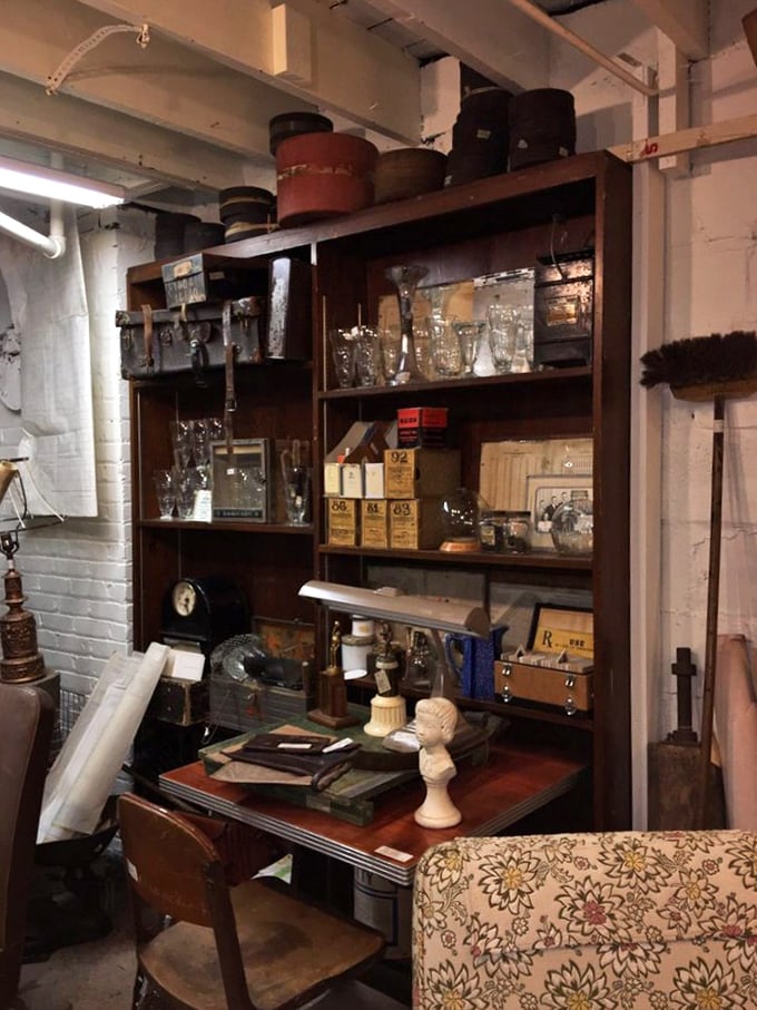 Mad Men meets librarian chic. This vintage workspace setup is begging for a typewriter and a stiff drink.