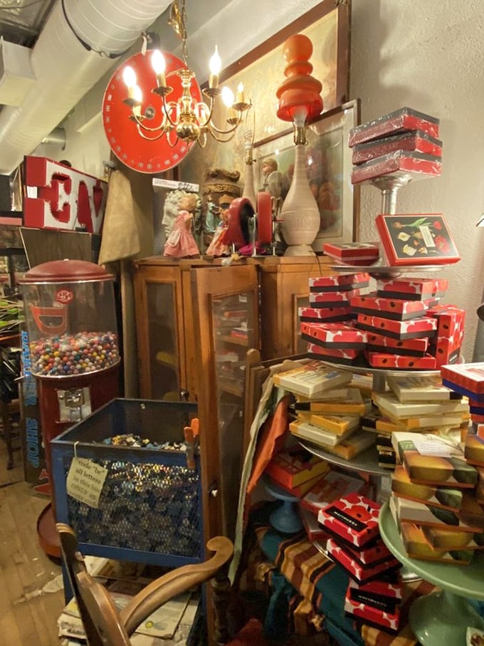 Red alert! This corner is a crimson treasure trove, from gumball machines to vintage tomes. It's like Santa's workshop went rogue.