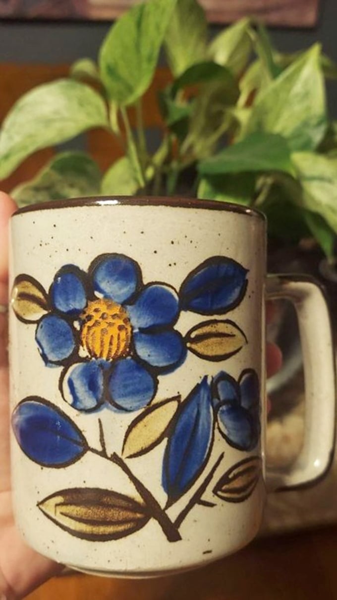 Flower power in a mug! This 70s ceramic beauty could turn your morning coffee into a groovy, psychedelic experience.