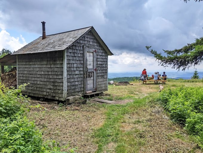 Perched on the edge of forever, this cabin offers million-dollar views without the pesky real estate prices.