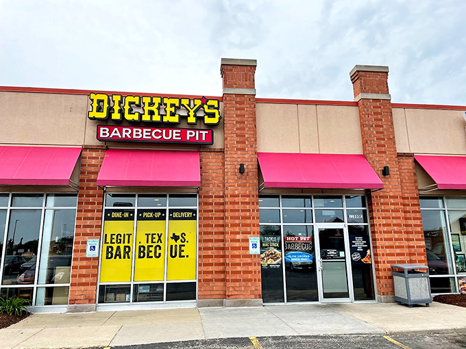 Dickey's: Proving chain restaurants can still bring the heat. This pit stop is a flavor oasis in a sea of fast food. Photo credit: Bill Williams