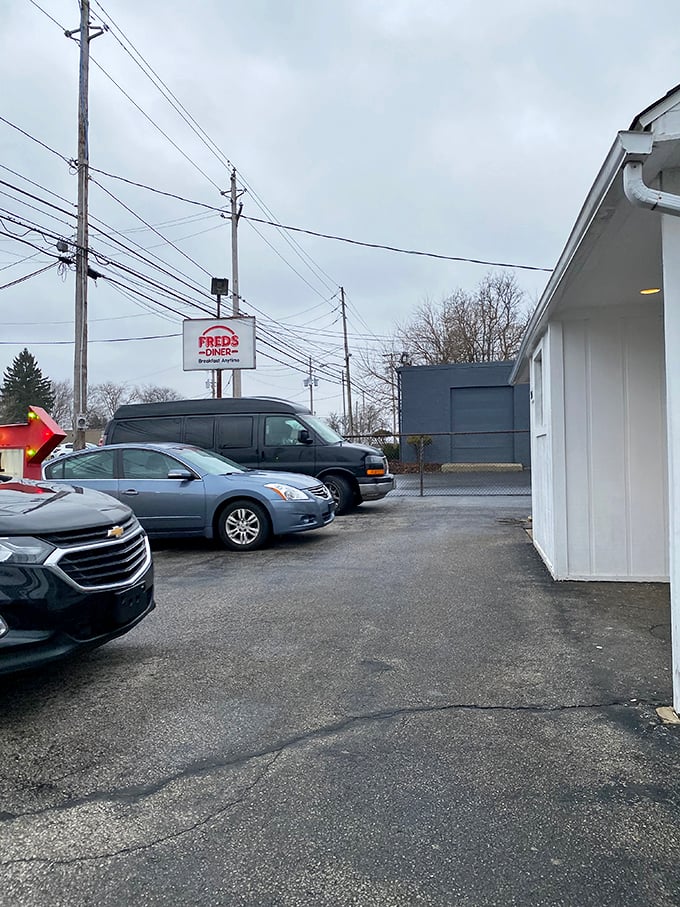 Pit stop perfection! Fred's Diner is the oasis of eggs and bacon you've been dreaming of all morning.