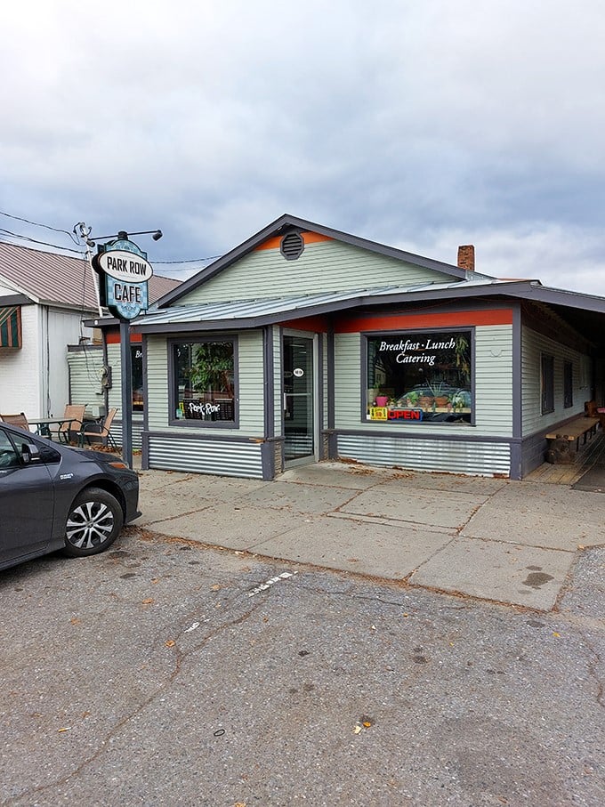 Park Row Cafe: Where breakfast dreams come true! This mint-green gem serves up comfort food that'll make you forget about your diet faster than you can say "maple syrup."