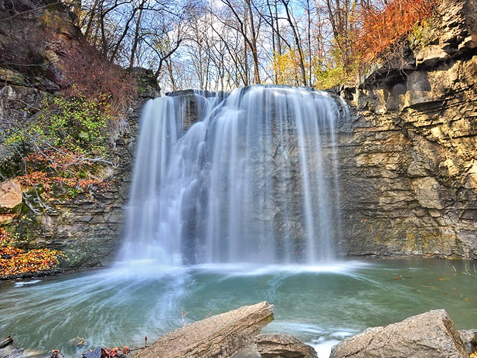 Nature's own IMAX! This cascading beauty puts on a show that'll make you forget you're in Ohio, not Niagara.