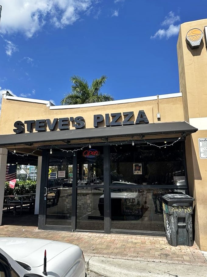 Welcome to pizza paradise! Steve's Pizza stands proud under the Miami sun, promising a slice of Italian heaven in the heart of Florida.