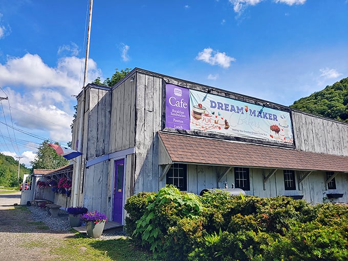 A cupcake sign that could double as a homing beacon for sweet-toothed adventurers. This charming exterior promises a sugar rush wrapped in small-town charm. 