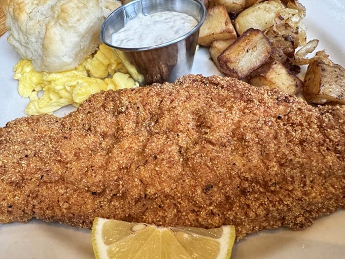 This catfish is so perfectly crispy, it could give Captain Ahab a run for his money. Moby Dick who? We're all about Moby Delicious here!